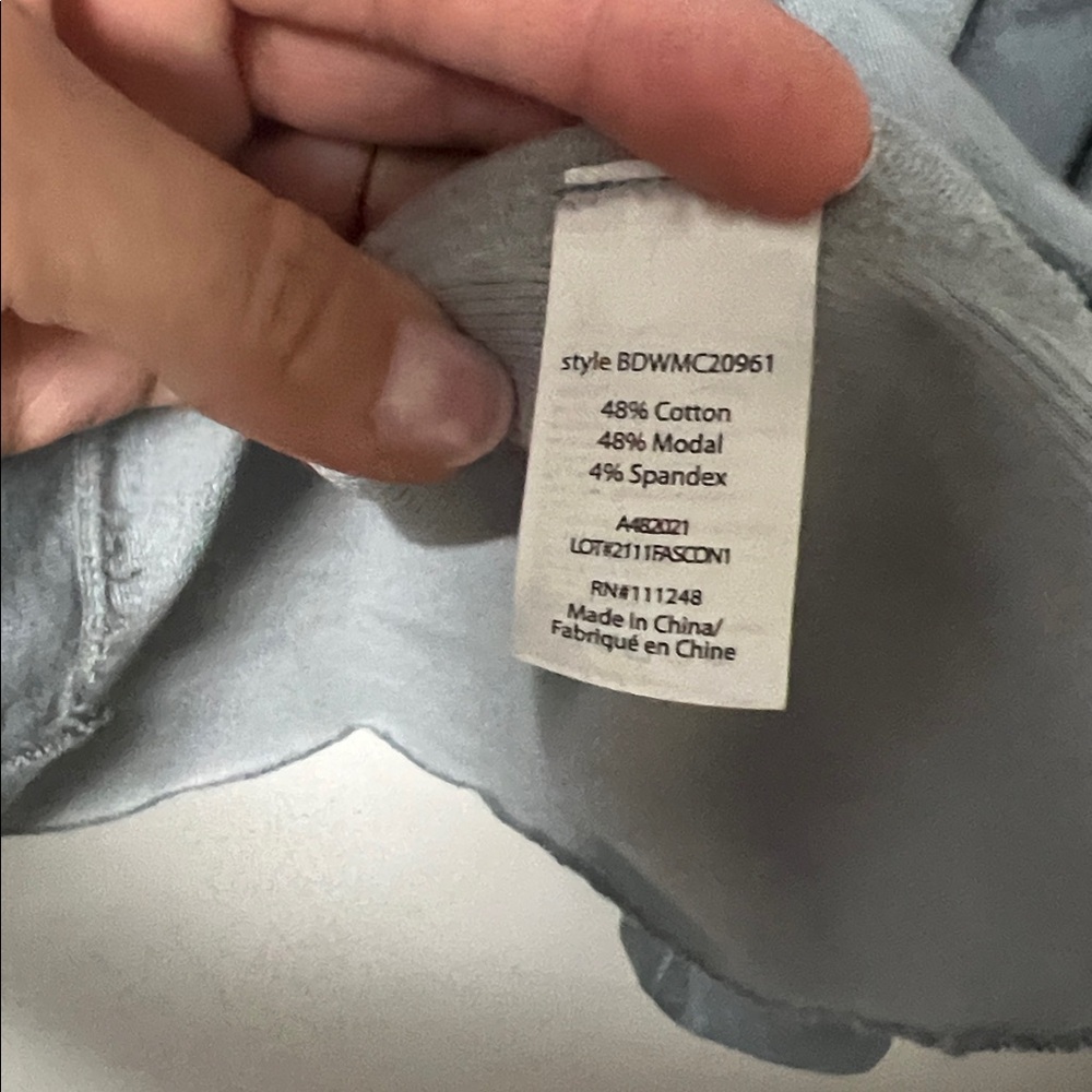 Barefoot Dreams Malibu Collection Lightweight Hoodie - Picture 4 of 5